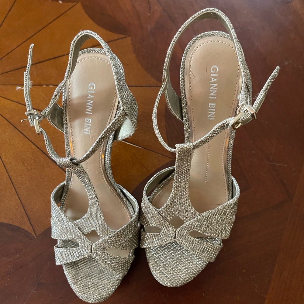 Gianni Bini rose gold heels. Size 6.5